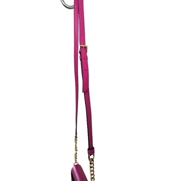 NWT Michael Kors Jet Set Charm Lrg envelope phone crossbody wild berry color - Picture 8 of 12